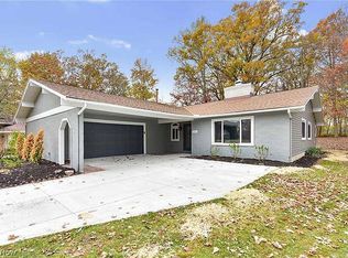 800 Nautilus Trl, Aurora, OH 44202