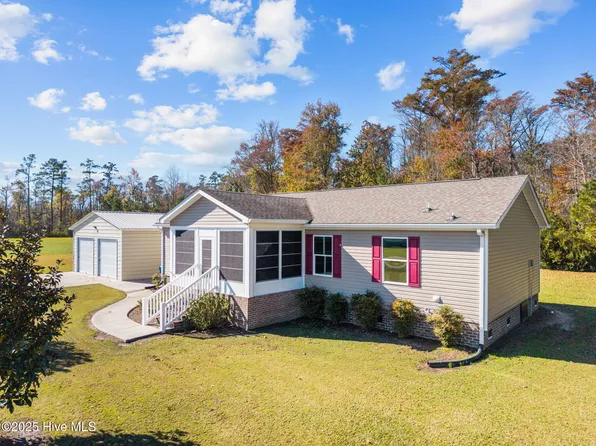 87 Pearce Point Drive, Columbia, NC 27925