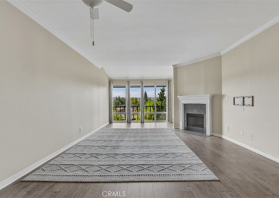 1st image of 12830 Burbank Blvd Unit 305