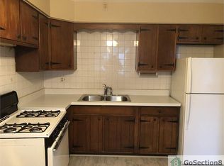 300 Short St APT 1, Lemont, IL 60439