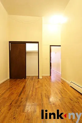 Rented by Link NY Realty | media 15