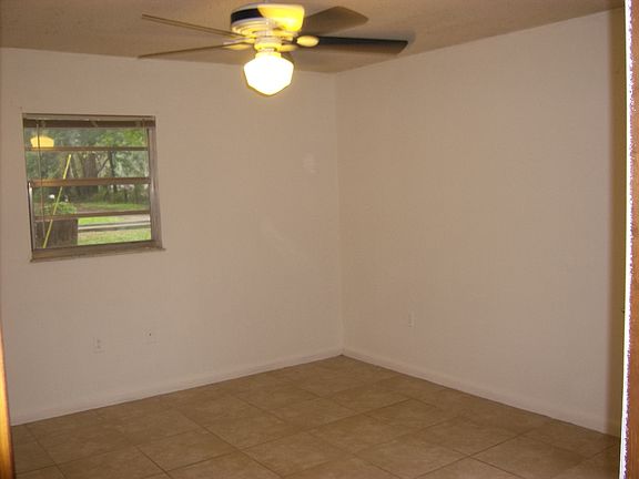 3rd image of 1011 NE 95th St Unit 2