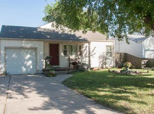 1038 S Edwards St, Wichita, KS 67213
