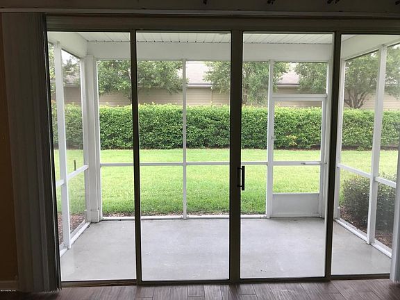 5th image of 11191 Castlemain Cir W