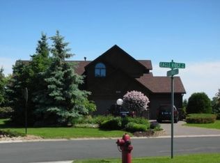 895 Eagle Ridge Ln, Stillwater, MN 55082