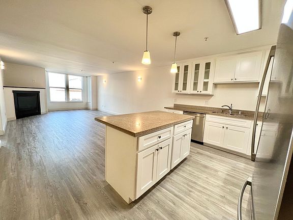 2nd image of 3165 Mission St APT 202