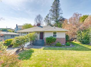 307 Academy Dr, Kelso, WA 98626