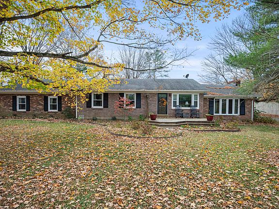2nd image of 2965 McCracken Pike