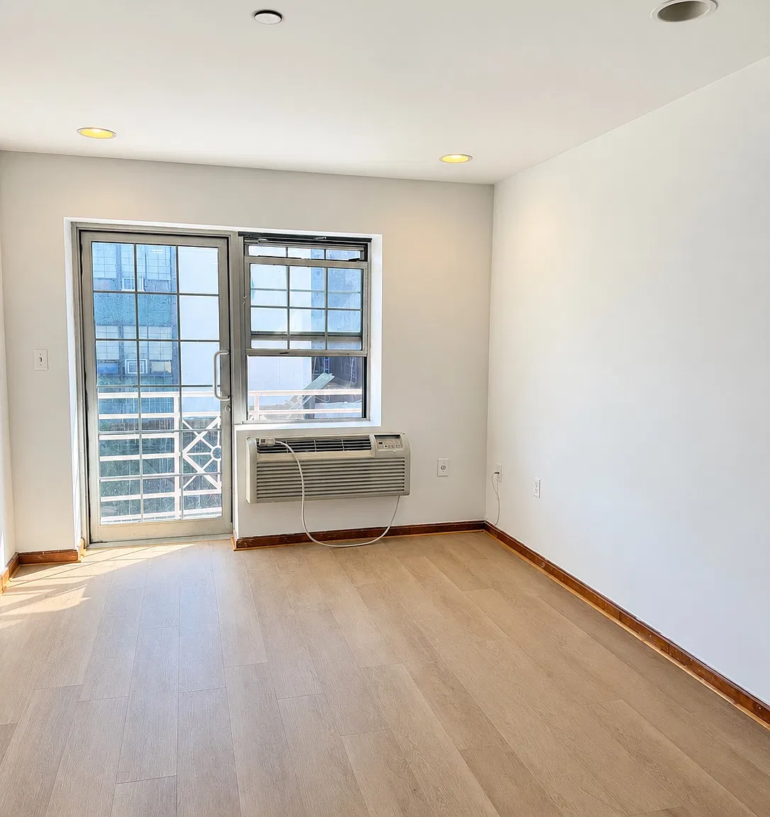 2 bed, 800 sqft, $2,800 — Photo 4