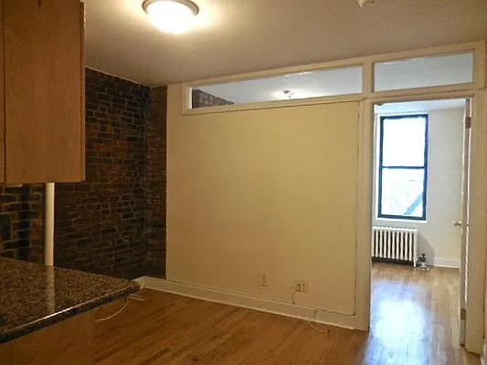 Rented by Urban Real Estate Property Group Inc | media 3