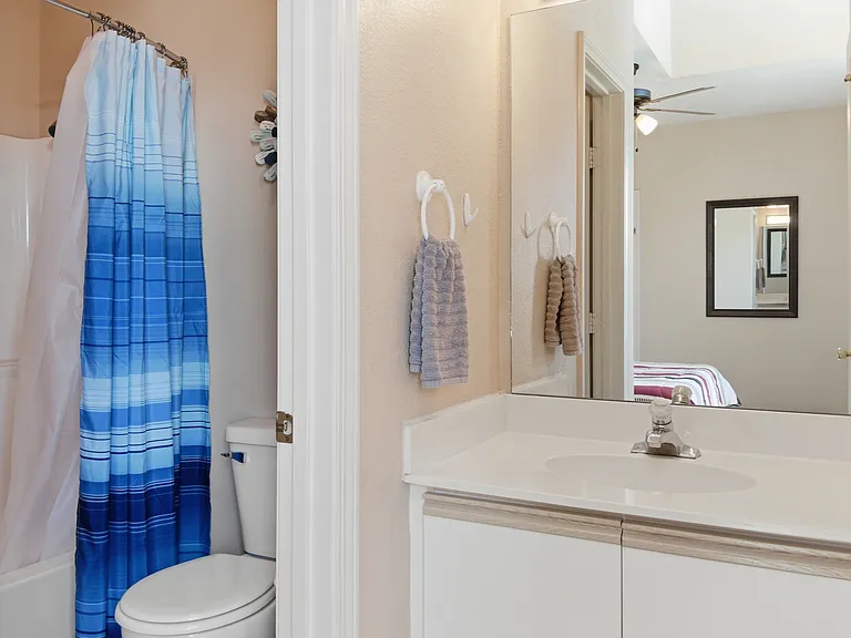 Spare full bathroom