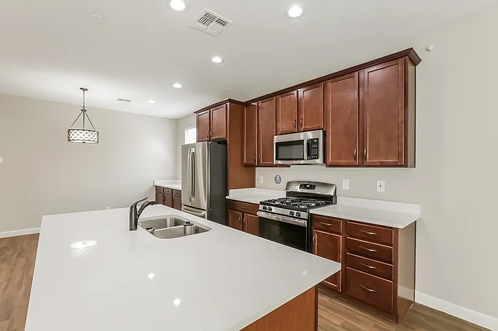 4813 W Leodra Ln — Photo 9
