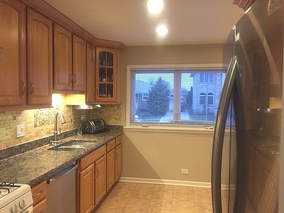 5th image of 5125 N Overhill Ave