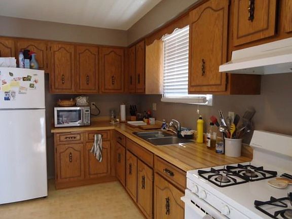 4th image of 186 Limpert Ave #2
