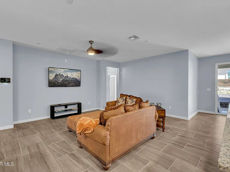12631 Mark Twain Ave — Photo 3
