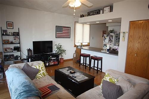 1st image of 1941 W Grand Ave APT 2