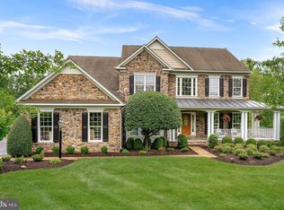 7633 Great Dover St, Gainesville, VA 20155