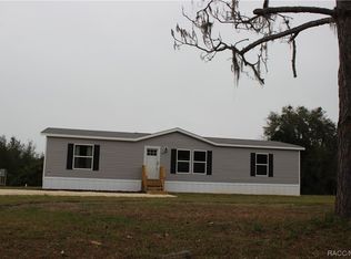 5469 W Grovepark Rd, Dunnellon, FL 34432