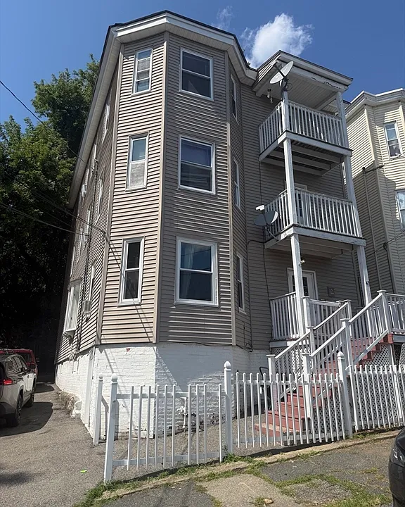 43 Wilson St #3