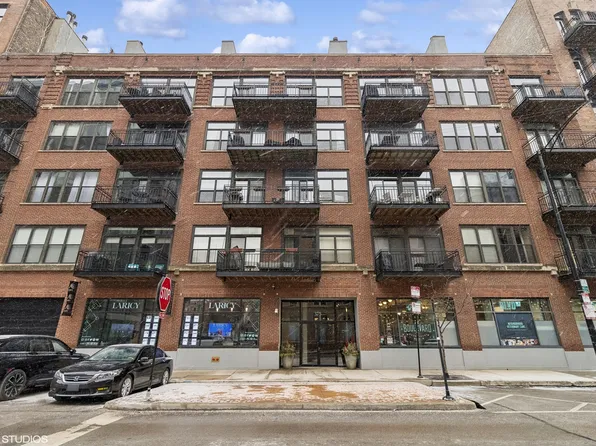 375 W Erie St #P-40, Chicago, IL 60654
