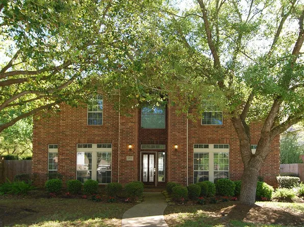 305 Lake Front Dr, League City, TX 77573