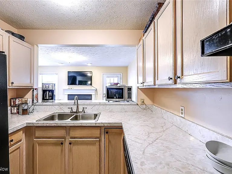 8309 Beacon Pl — Photo 2
