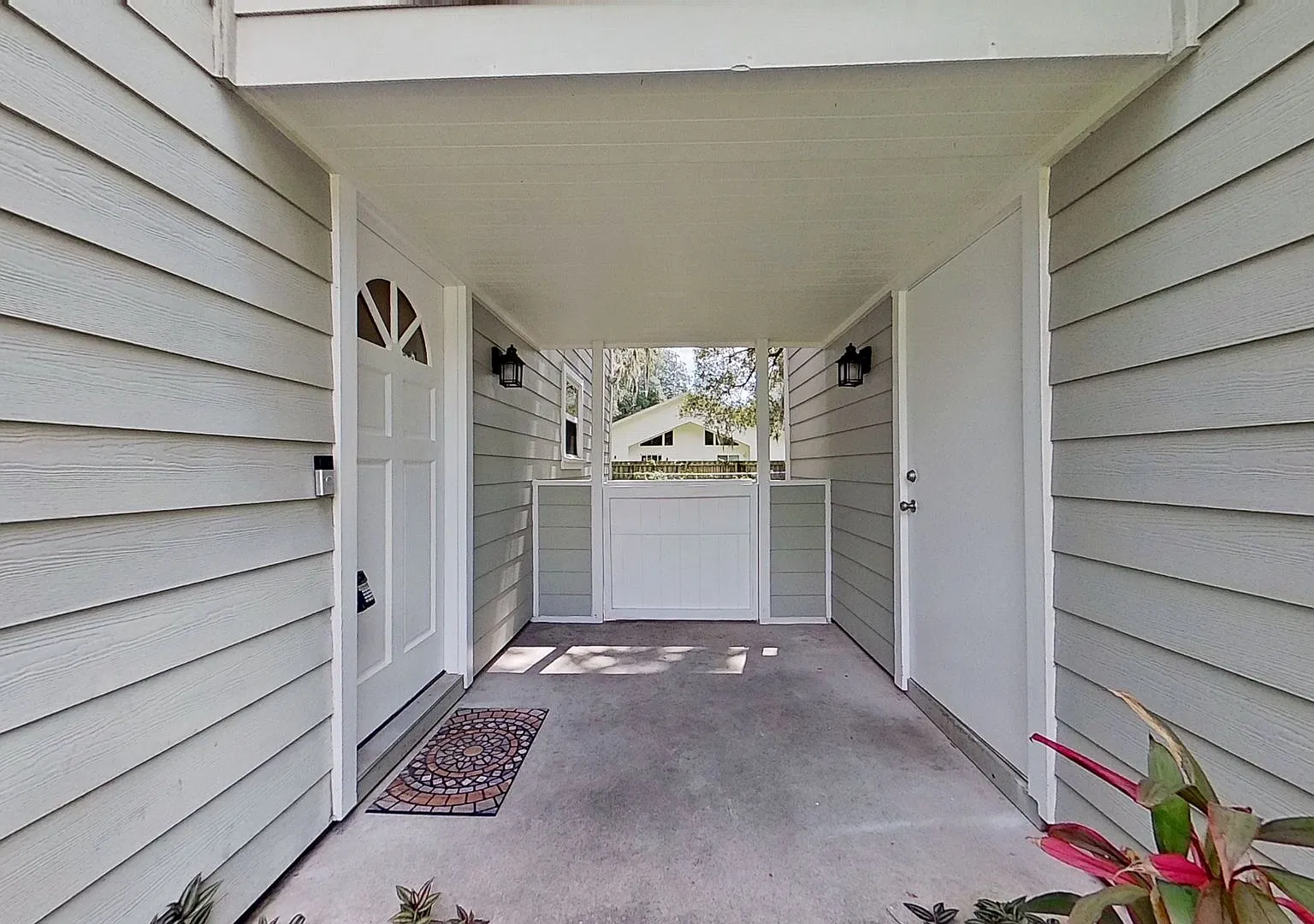 Beautiful Two-Story Home in Neptune Beach availabe early December! — Photo 4