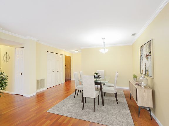 5th image of 1501 Oak Ave APT 204