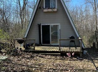 13 Woods Edge Dr, Stockton, IL 61085