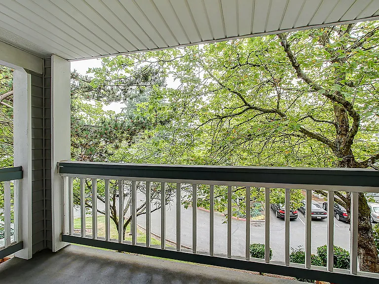 Sammamish View — Photo 11