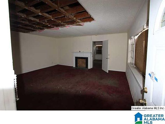 2nd image of 950 Center St NE