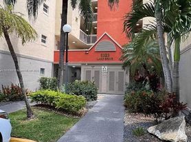 8323 NW Lake Dr, Miami, FL