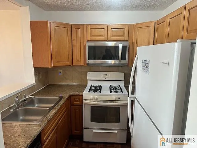 418 Edpas Rd — Photo 5
