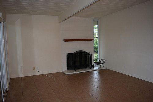 2nd image of 392 Roble Ave