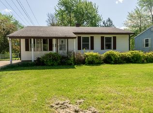 5623 Vermont St SW, Cedar Rapids, IA 52404