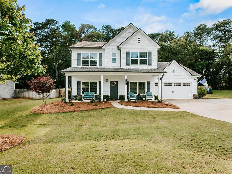 1st image of 20 Woodbury Ln
