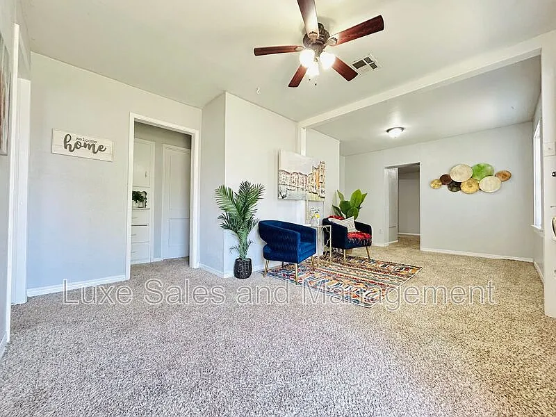 3 bed, 1.0 bath, 1044 sqft, $995 — Photo 3