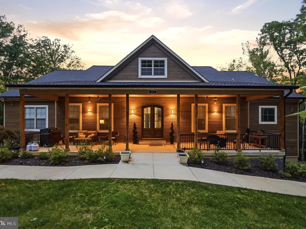 659 Waterside Dr, Harpers Ferry, WV 25425