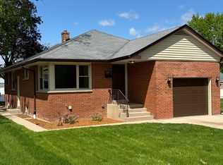 289 Chestnut St, Antioch, IL 60002