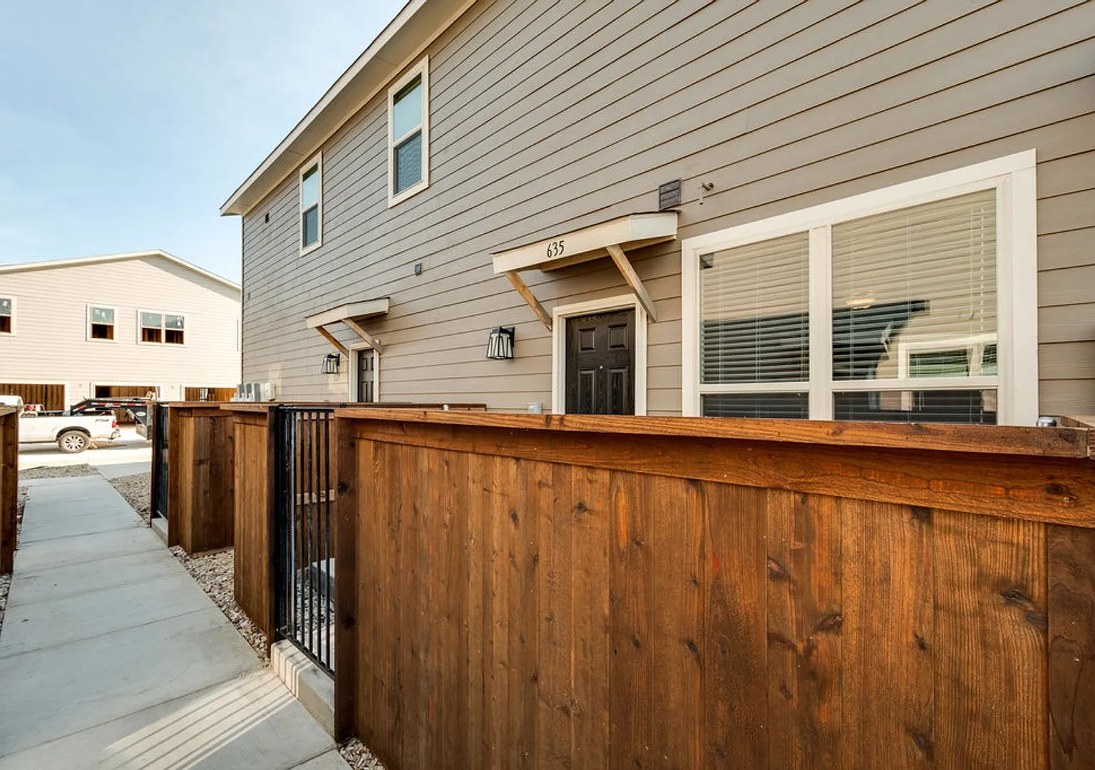Gorgeous 2 Bedroom Four Plex Located In Midlothian Isd! — Photo 3
