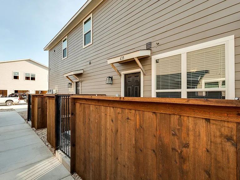 635 Harvest Moon Dr — Photo 3