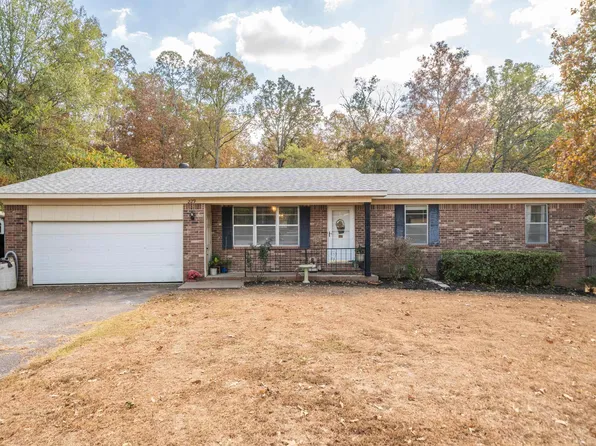 229 Curbstone Rd, Hot Springs, AR 71913