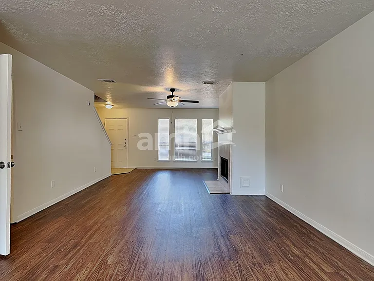 2738 Springstone Dr — Photo 8