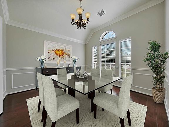 3rd image of 4202 Surfside Cir