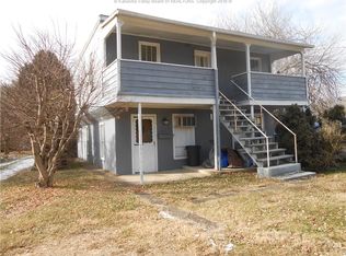 145 Riverside Dr, Saint Albans, WV 25177