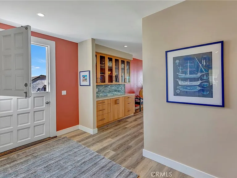 714 Cliff Dr — Photo 31