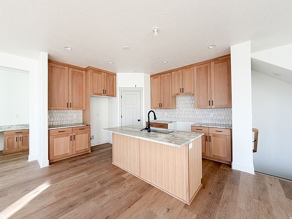 4th image of 7007 W Hazel Oak Ct #212