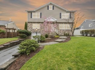 23 Winding Way, Cedar Grove, NJ 07009