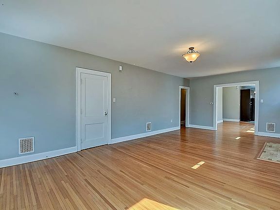 3rd image of 4039 Central Ave #2