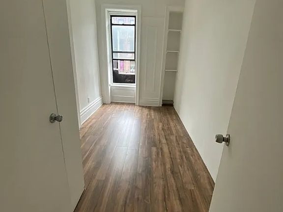 5th image of 1708 Lexington Ave #3